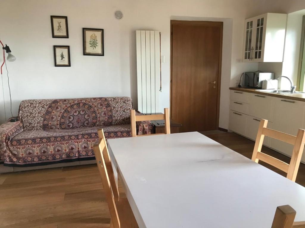 Appartamento La Camelia Ameno Chambre photo